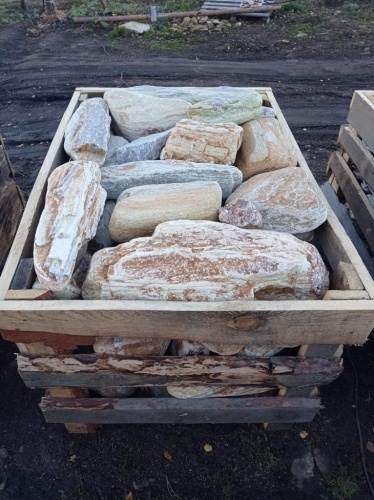 Златолит жёлтый, жёлто-зелёный глыбки и валуны для ланшафтного дизайна купить в Петропавловске-Камчатском