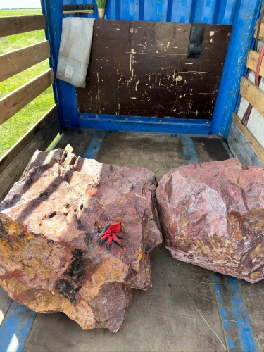 Ландшафтные глыбы красно-фиолетовые 200-1000 килограмм купить в Петропавловске-Камчатском