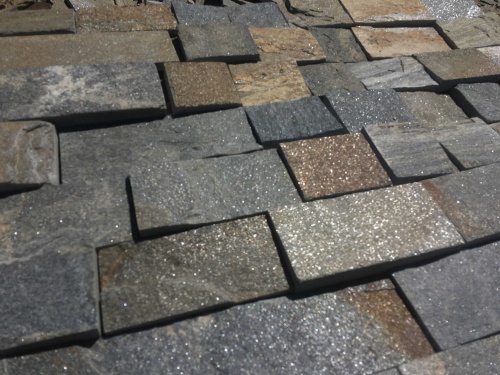 Плитка пилёная златолит Уральский для цоколя, отмостки купить в Петропавловске-Камчатском