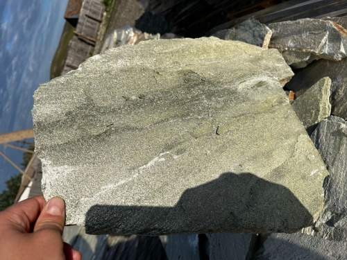 Плитняк златолит зелёный для цоколя, отмостки купить в Петропавловске-Камчатском