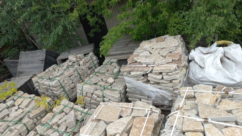 Гранитный плитняк галтованный для парковки купить в Петропавловске-Камчатском