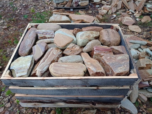 Златолит жёлтый, жёлто-зелёный глыбки и валуны для ланшафтного дизайна купить в Петропавловске-Камчатском