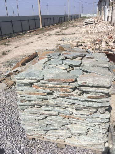 Златолит серебристый галтованный для лестниц купить в Петропавловске-Камчатском