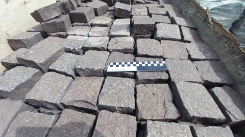 Лемезит колотая брусчатка 10 * 10 см. для парковки купить в Петропавловске-Камчатском